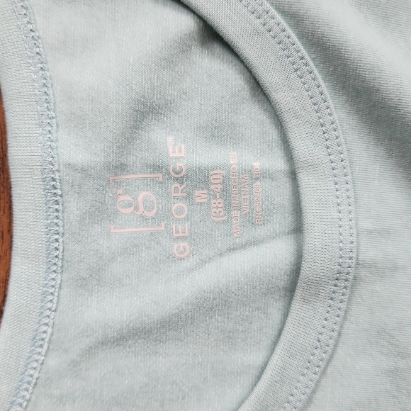 Lot of three men's tank tops - Picture 7 of 7